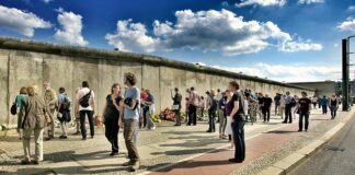 Jak nazywa się Msza kończąca adwent?