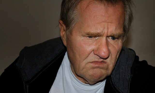 Czym najlepiej szlifować palety?