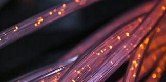 W którym kablu jest prąd?